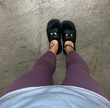 Ajonesfeet
