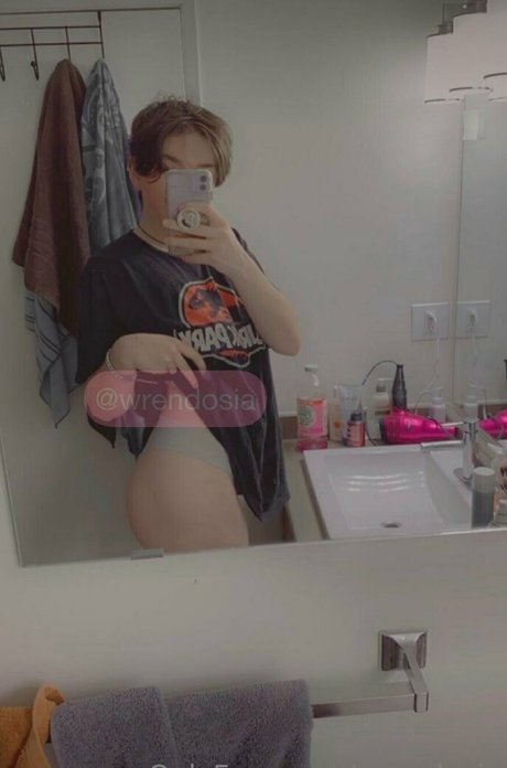 Foto desnuda filtrada de OnlyFans de Wrendosia