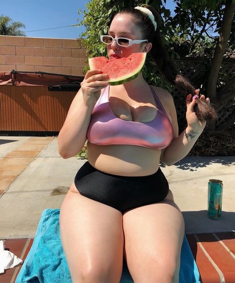 Alaston vuotanut OnlyFans-kuva Nikkimichay
