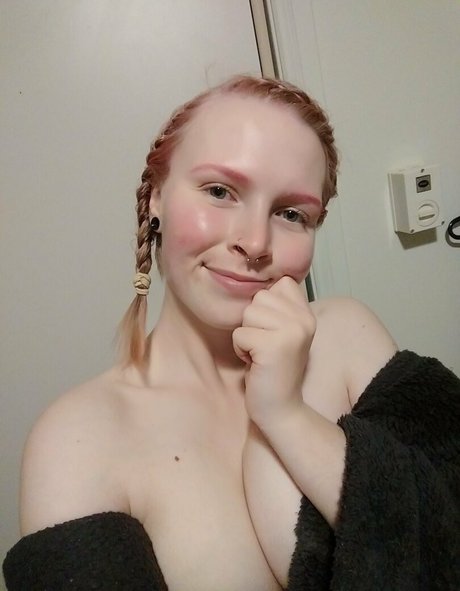 Nahá fotka uniklých OnlyFans od Suddenmanatee