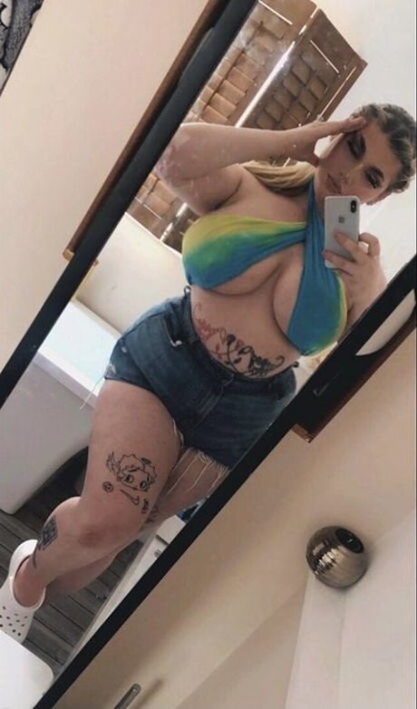Nahá fotka uniklých OnlyFans od Heys0phie