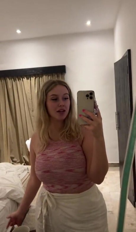 Alaston vuotanut OnlyFans-kuva Scorpiomilk
