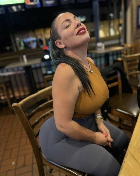 Nahá fotka uniklých OnlyFans od Temptationnena