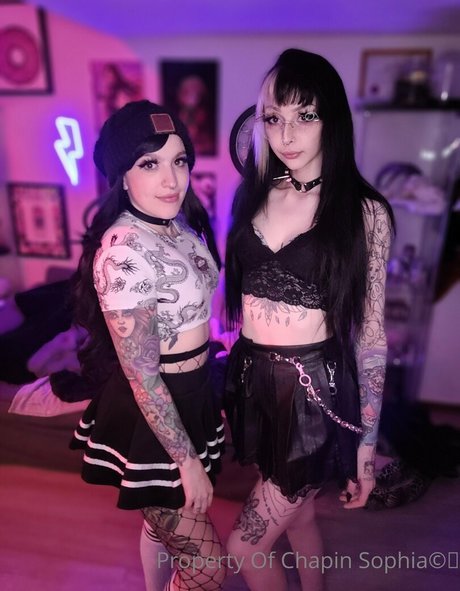 Nahá fotka uniklých OnlyFans od Holyrollerbabie