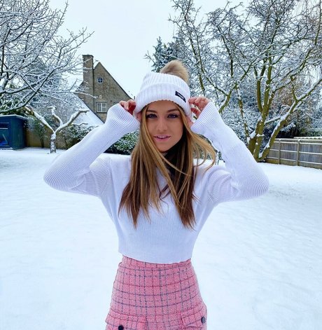 Fenellajane
