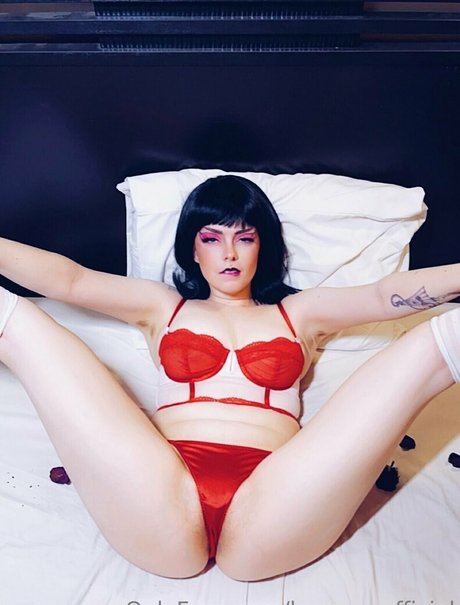 Naken lekkede OnlyFans-bilde av Karnageofficial