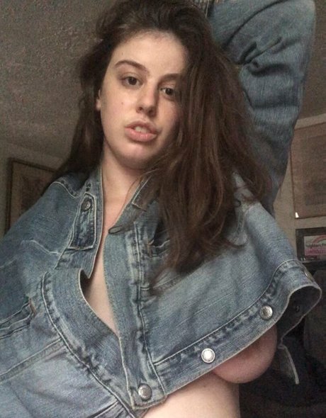 Nahá fotka uniklých OnlyFans od Couldshouldwood
