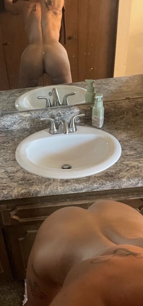 Foto di nudo di fuga di OnlyFans di Whitesugarr