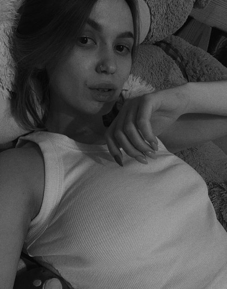 Naken läckt OnlyFans-bild av Miraclekity
