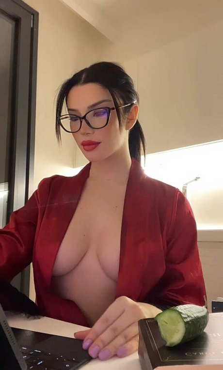 Berfecetalin OnlyFans 유출 누드 사진