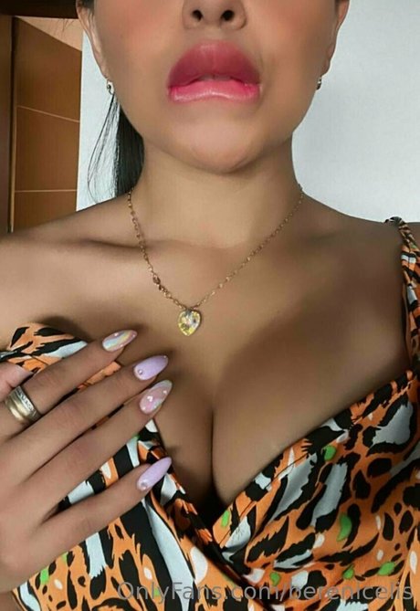 Naken lekkede OnlyFans-bilde av Berenicelis