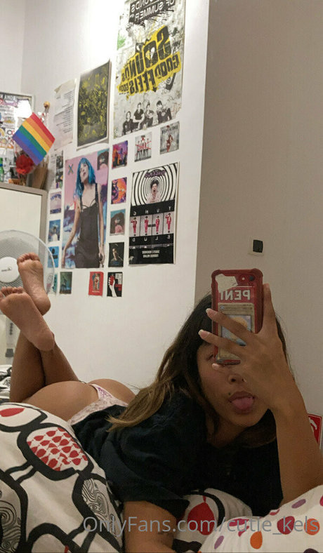 Nahá fotka uniklých OnlyFans od Cutiekels