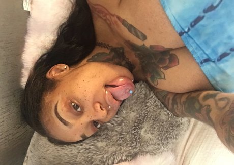 Naken läckt OnlyFans-bild av Creamyexotica
