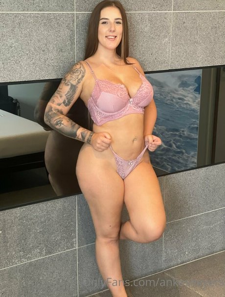Foto desnuda filtrada de OnlyFans de Ankesneyers