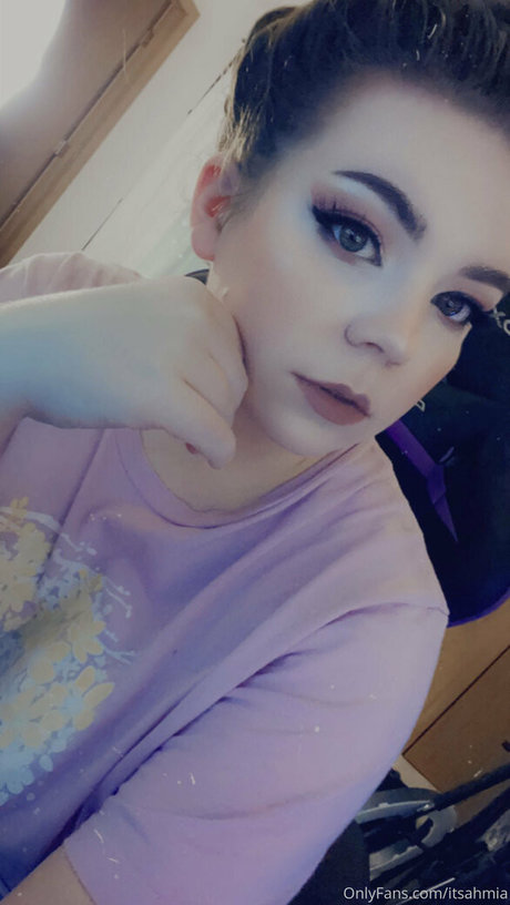 Naken lekkede OnlyFans-bilde av Itsahmia