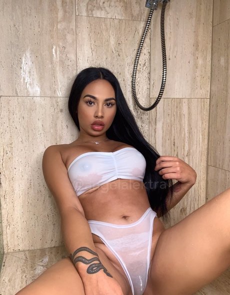 Nakedbabess
