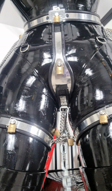 Rubberdollemma