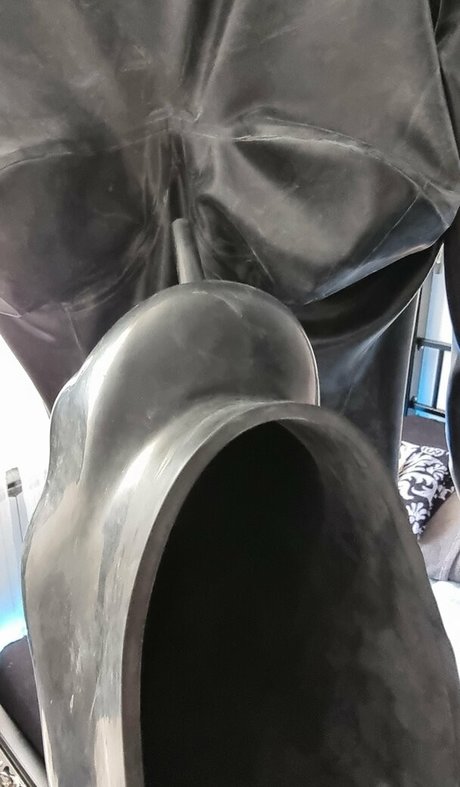 Rubberdollemma