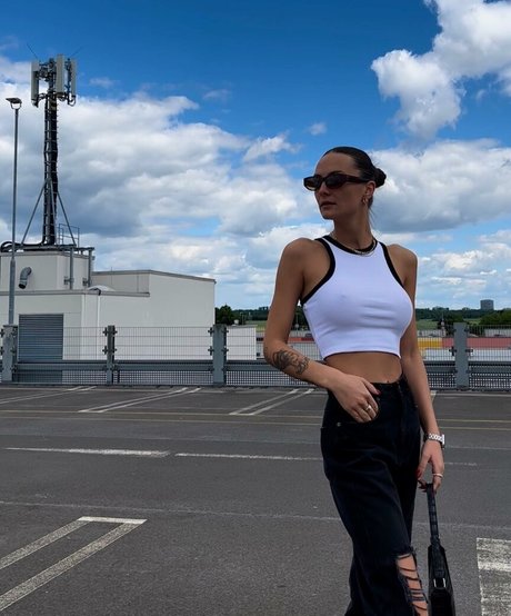 Naken lekkede OnlyFans-bilde av Elenacaro