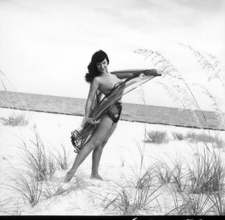 Обнаженная фотография утечки OnlyFans от Bettie Page