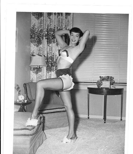 Alaston vuotanut OnlyFans-kuva Bettie Page