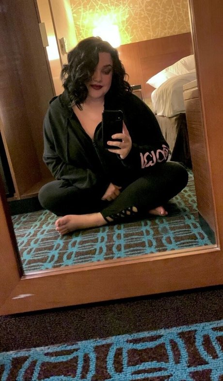 Nicolefoxx6free