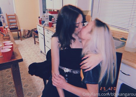 Bbykangarou OnlyFans泄露裸照