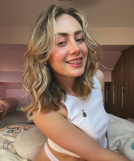 Naken läckt OnlyFans-bild av Lanaivy