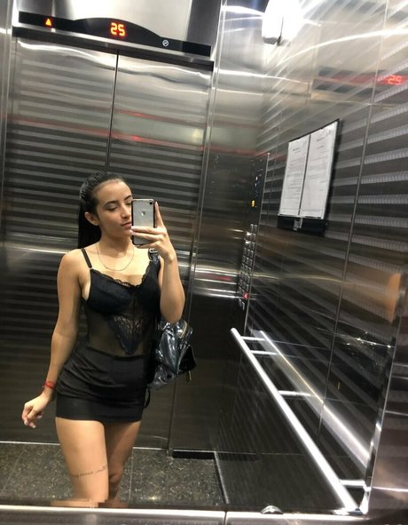 Naken läckt OnlyFans-bild av Babygirlluna12