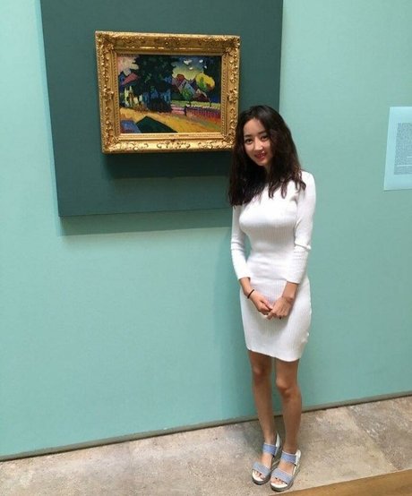 Nahá fotka uniklých OnlyFans od Yeonmi Park