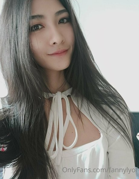 Naken lekkede OnlyFans-bilde av Fannylyof