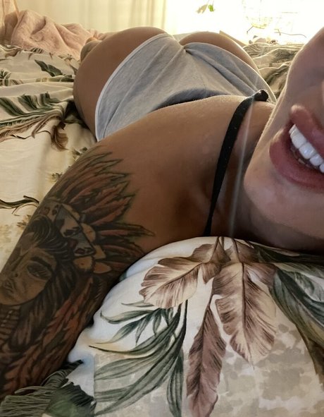 Naken läckt OnlyFans-bild av Hayleyvernon