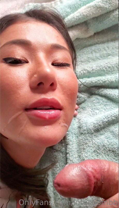 Nagie wyciekłe zdjęcie OnlyFans od Lotus Bomb