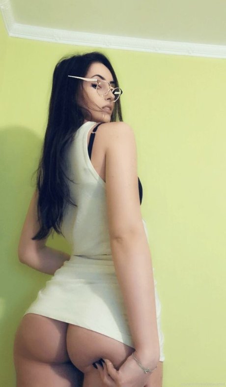Alasti lekkinud OnlyFans-i pilt Anastasiia Mut