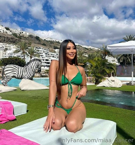 Nahá fotka uniklých OnlyFans od Miaa Dancer