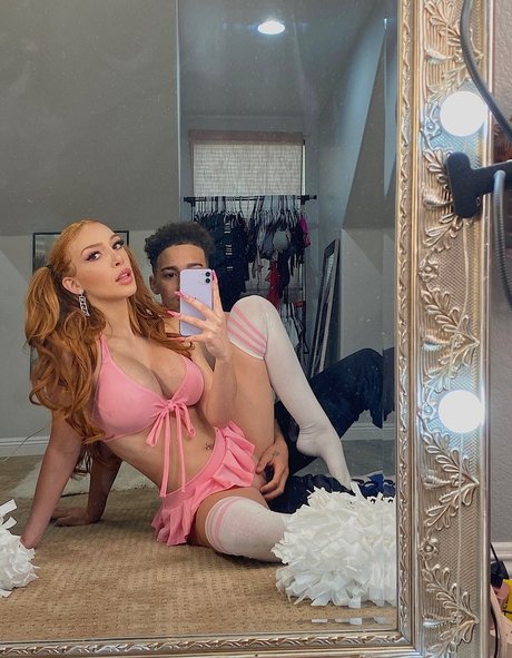 Lacey Laid
