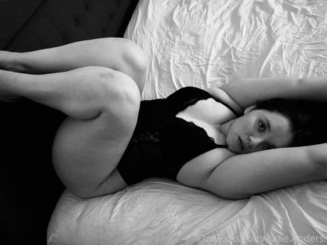 Nacktes geleaktes OnlyFans-Foto von Katie And Rose Anders