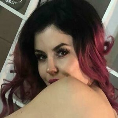 Aemelia Fox