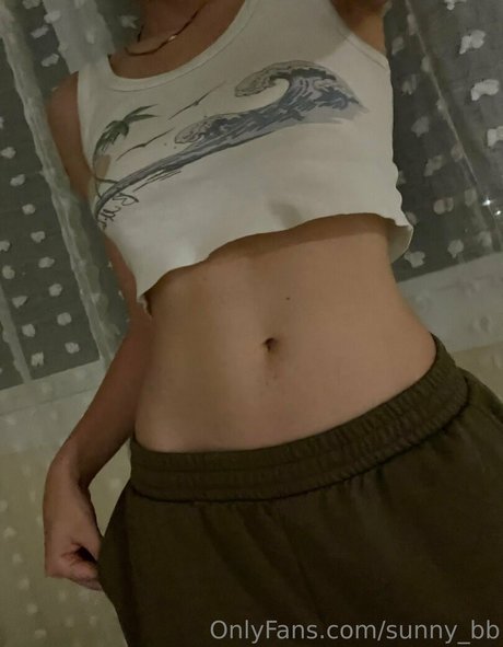 Naken lekkede OnlyFans-bilde av Sunnybb