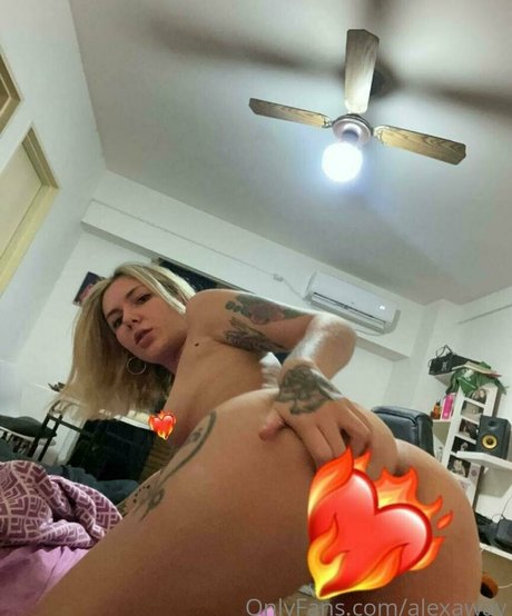 Nacktes geleaktes OnlyFans-Foto von Alexaway