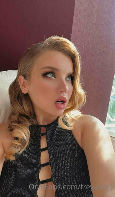 Nahá fotka uniklých OnlyFans od Freyafiery