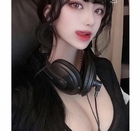Nacktes geleaktes OnlyFans-Foto von Necomimi