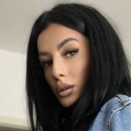 Nahá fotka uniklých OnlyFans od Medeealarisa