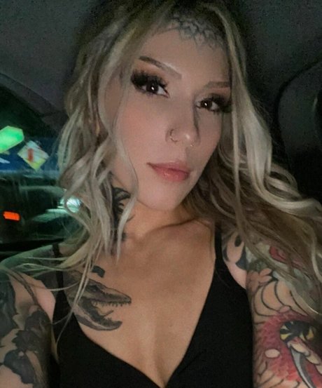 Nahá fotka uniklých OnlyFans od Pterodactylsftw