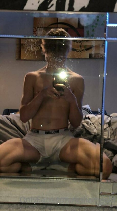 Nahá fotka uniklých OnlyFans od Itsliamgold
