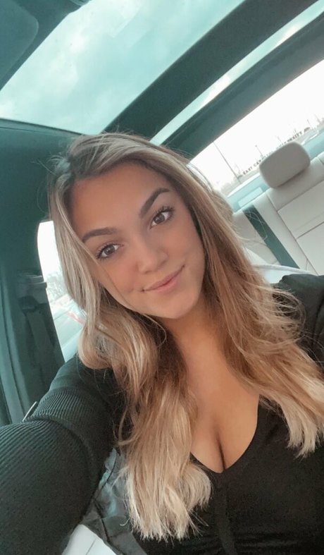 Naken lekkede OnlyFans-bilde av Serena