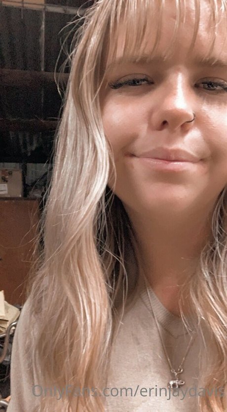 Naken lekkede OnlyFans-bilde av Erinjaydavis