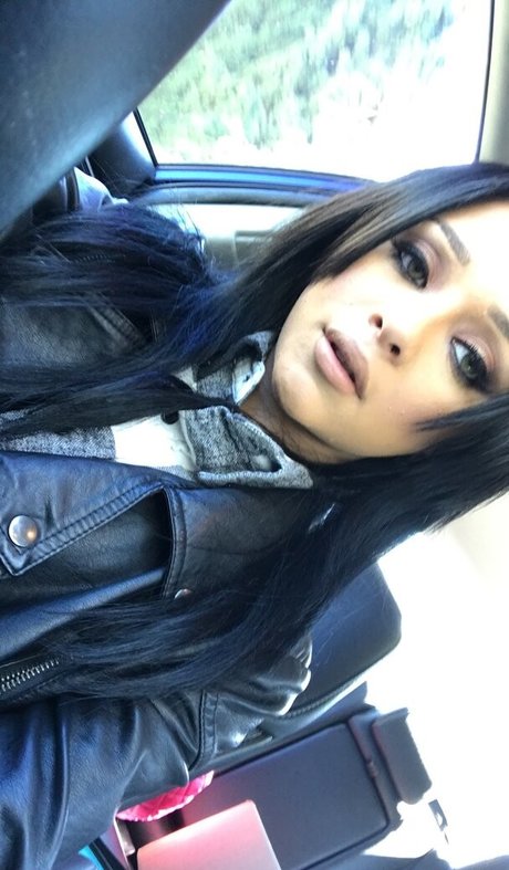 Naken läckt OnlyFans-bild av Hollyhendrix