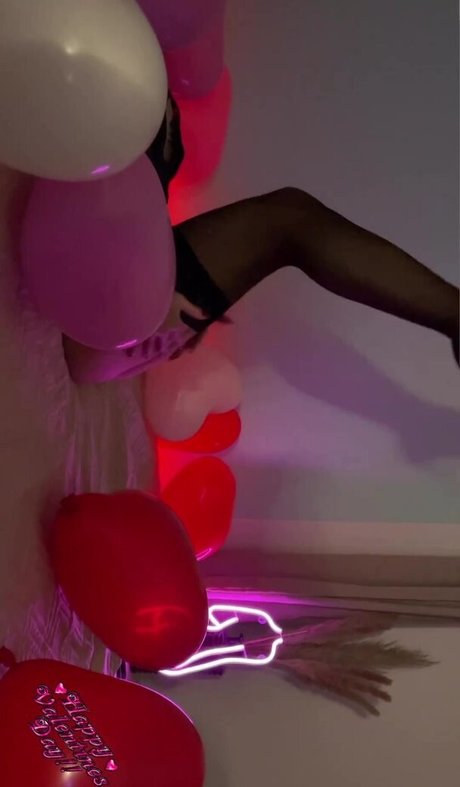 Nahá fotka uniklých OnlyFans od Nesxs