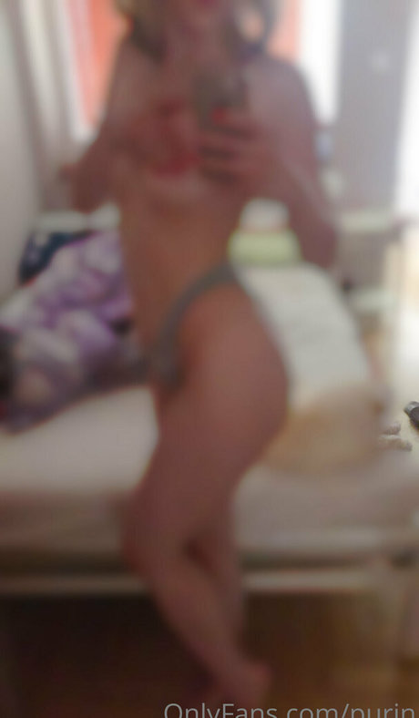 Foto di nudo di fuga di OnlyFans di Purin